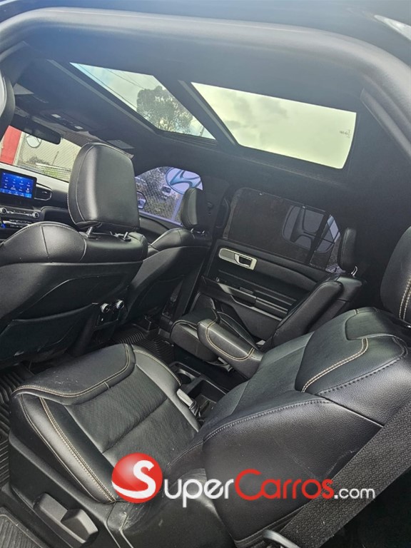 2020 Ford Explorer ST — foto 8 / 12