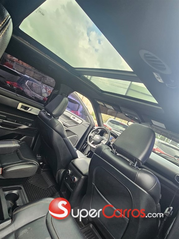2020 Ford Explorer ST — foto 9 / 12