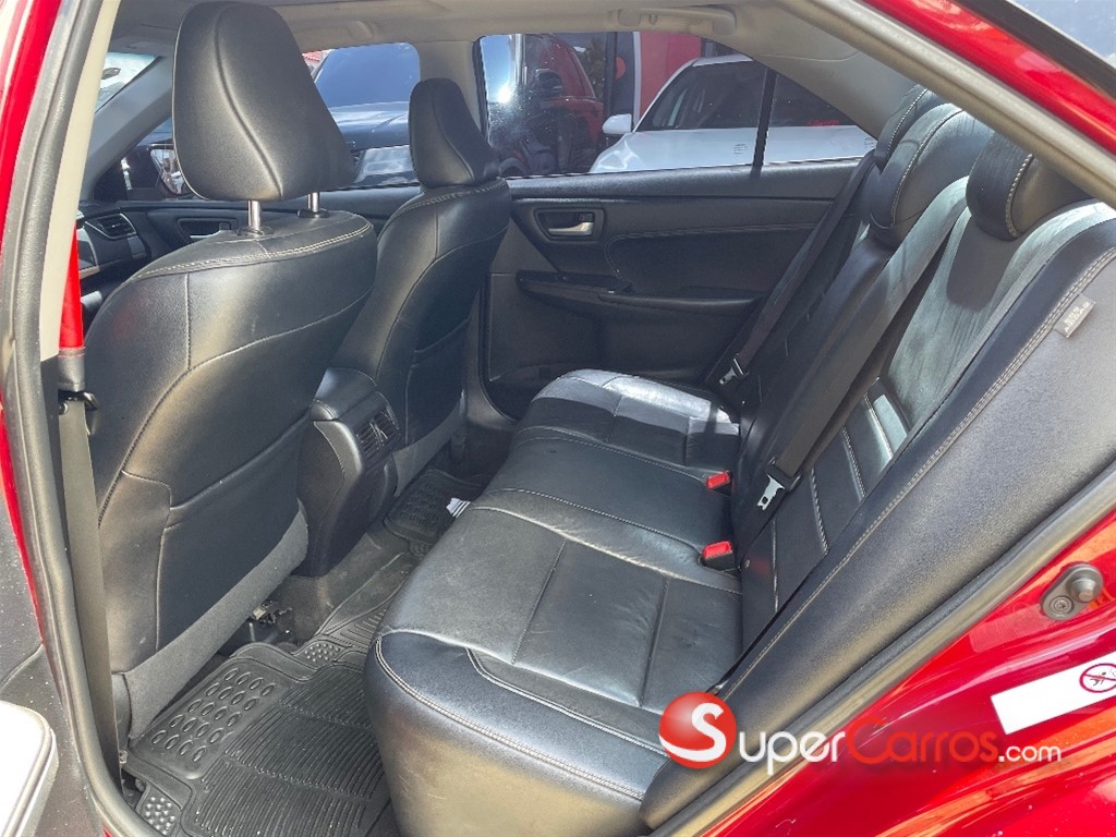 2016 Toyota Camry — foto 8 / 9