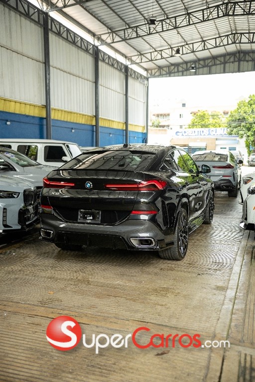 2025 BMW X 6 xDrive40i — foto 4 / 12