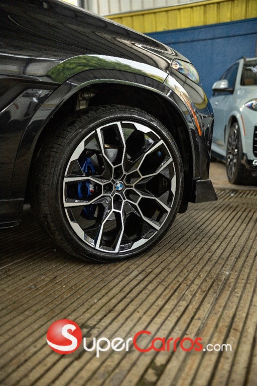 2025 BMW X 6 xDrive40i — foto 11 / 12