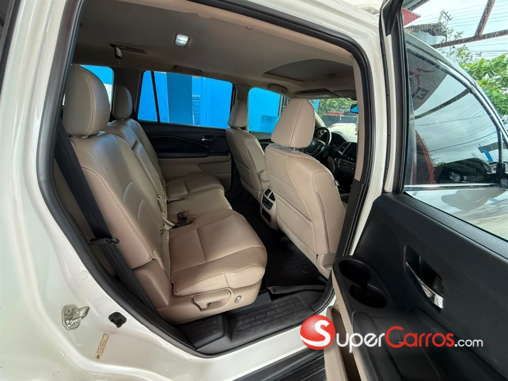 2016 Honda Pilot — foto 8 / 12