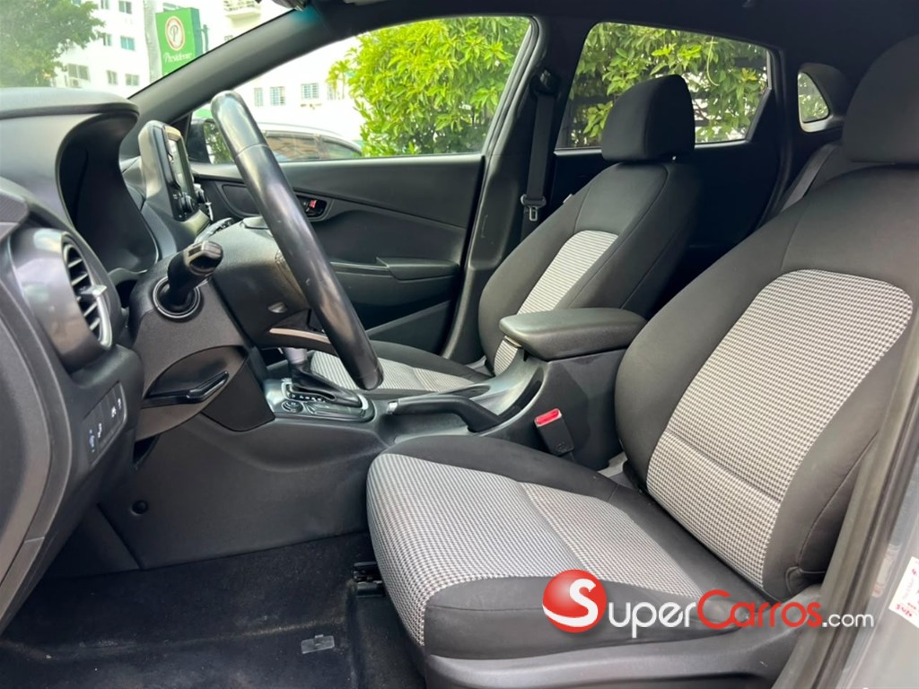 2021 Hyundai KONA SEL — foto 6 / 10