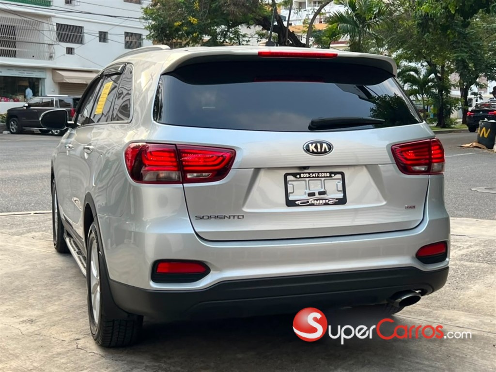2020 Kia Sorento LX — foto 4 / 10