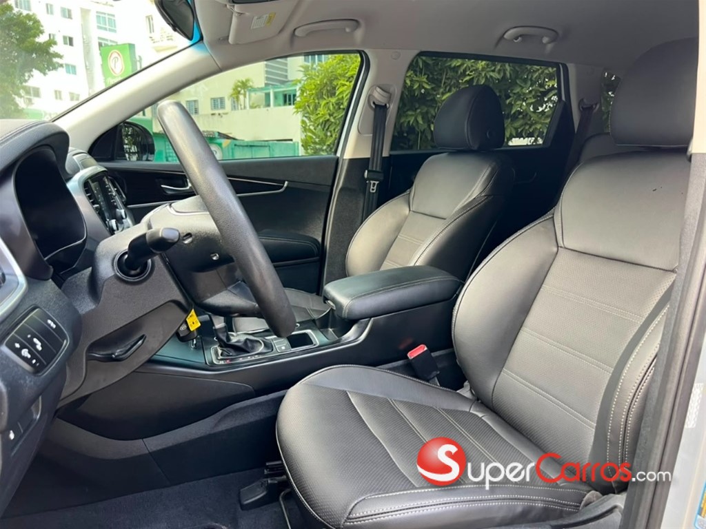 2020 Kia Sorento LX — foto 7 / 10
