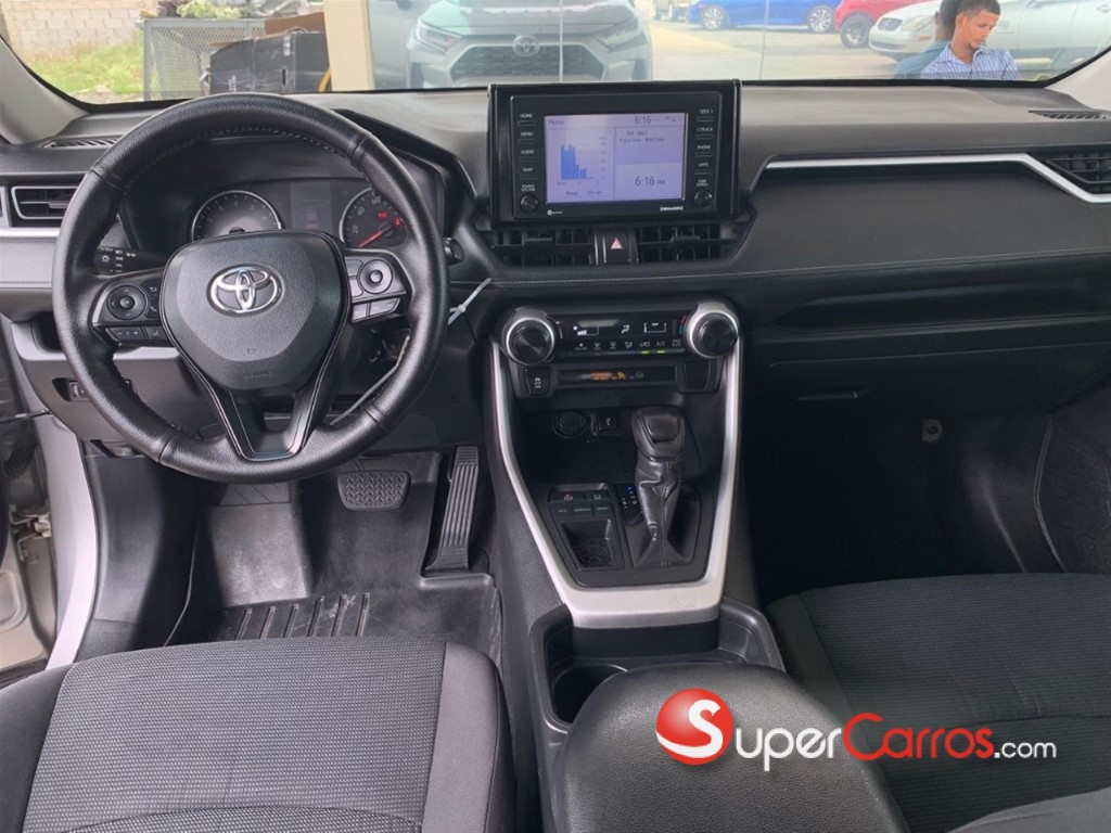 2020 Toyota RAV4 LE — foto 6 / 9