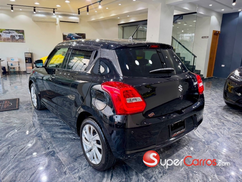 2021 Suzuki Swift — foto 8 / 12