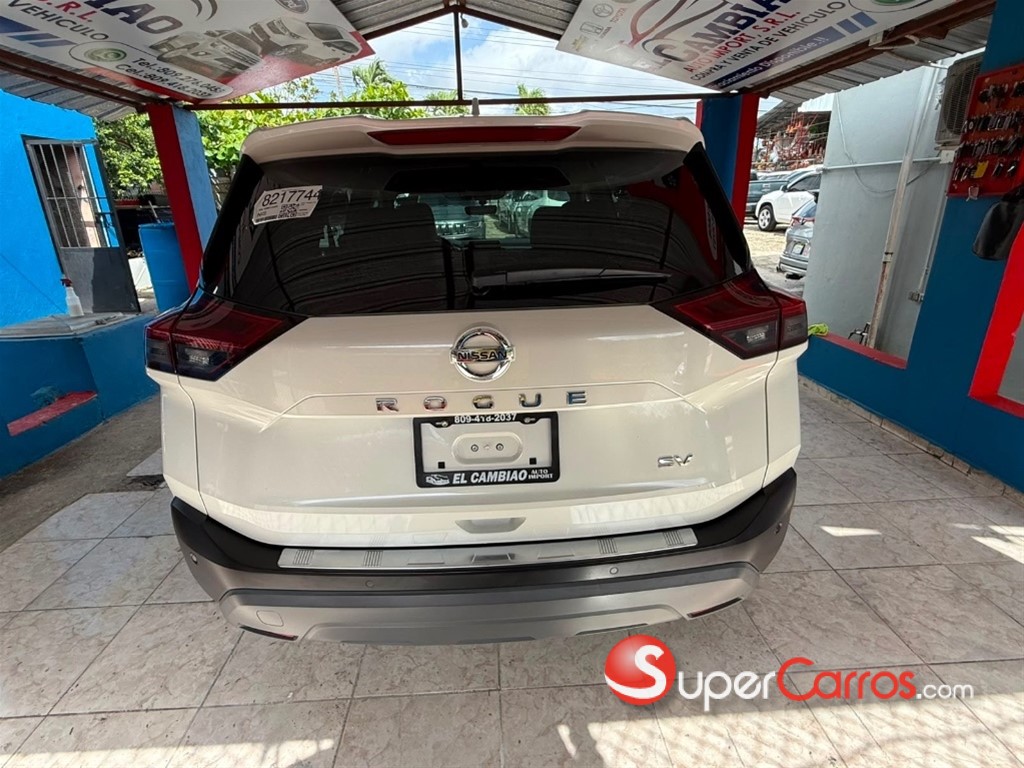 2021 Nissan Rogue SV — foto 6 / 12