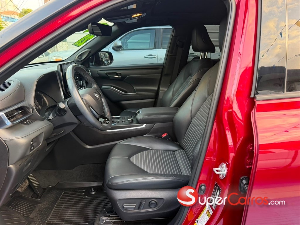 2021 Toyota Highlander — foto 7 / 12