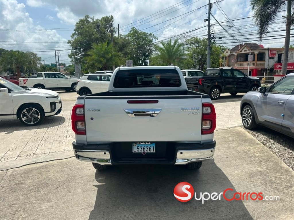 2025 Toyota Hilux Limited TSS — foto 4 / 10