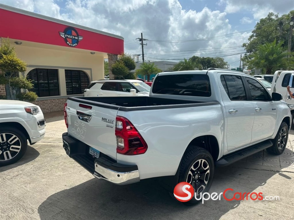 2025 Toyota Hilux Limited TSS — foto 5 / 10