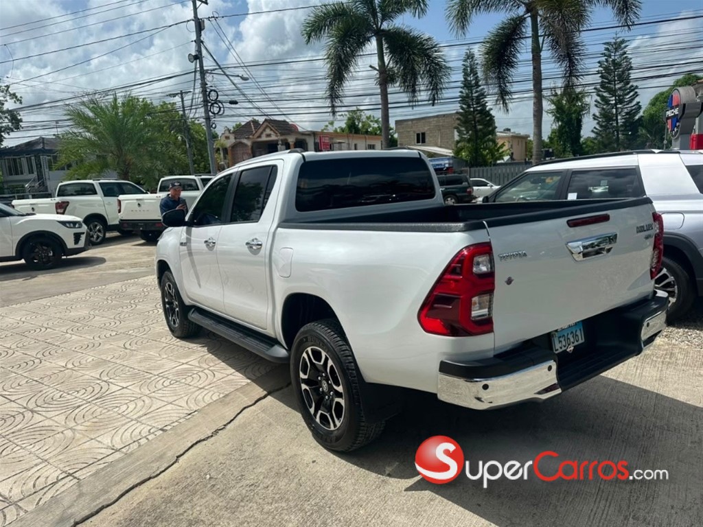 2025 Toyota Hilux Limited TSS — foto 6 / 10