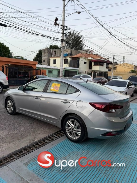 2020 Hyundai Elantra SEL — foto 4 / 10