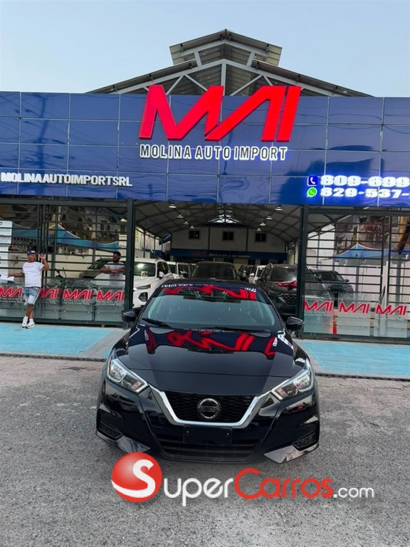 2021 Nissan Versa SV — foto 3 / 11
