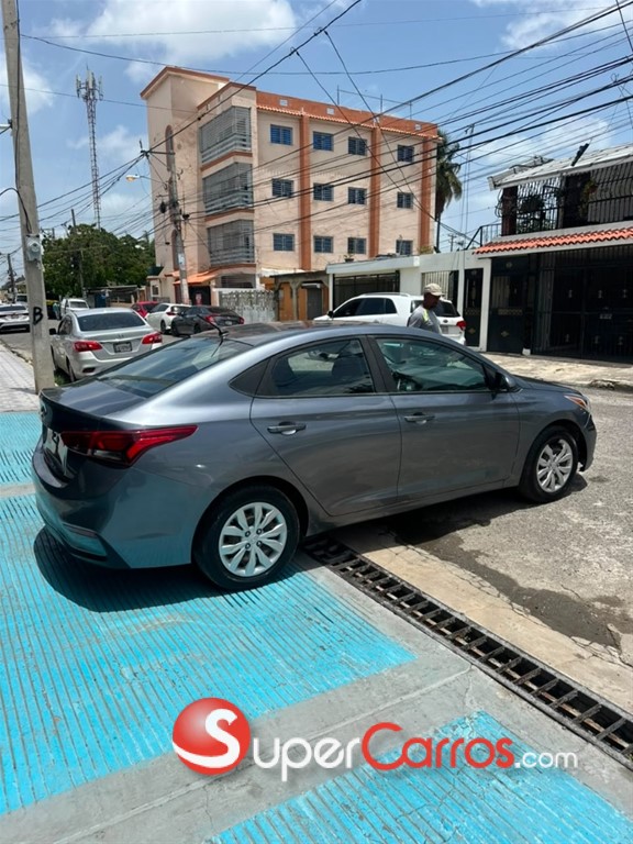 2020 Hyundai Accent SE — foto 4 / 10