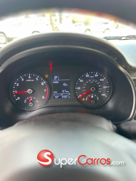 2023 Kia Rio LX — foto 2 / 11