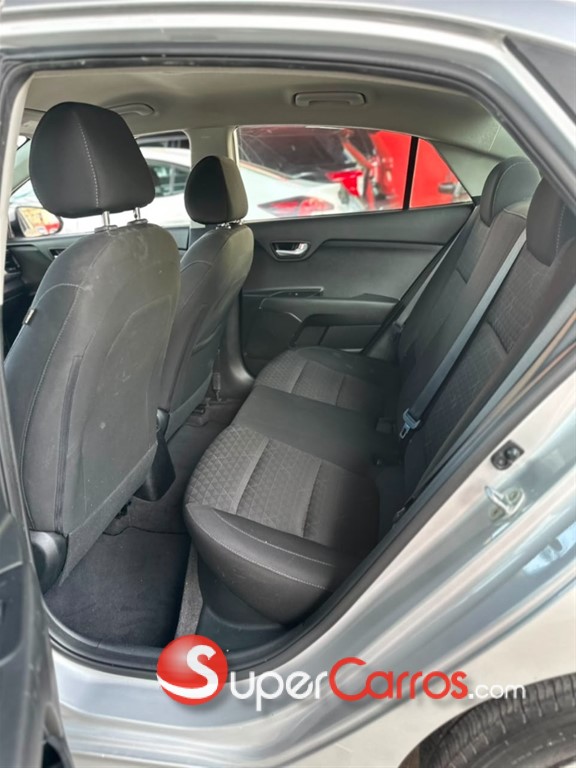 2023 Kia Rio LX — foto 3 / 11
