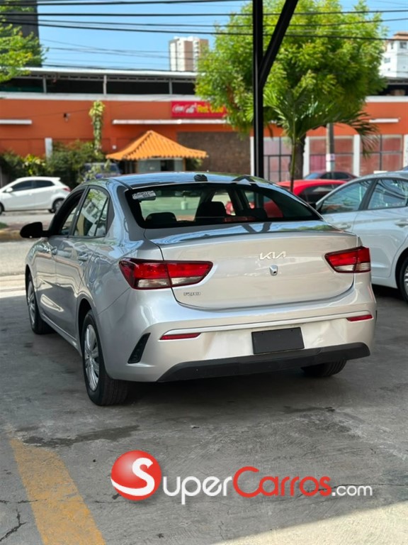 2023 Kia Rio LX — foto 8 / 11