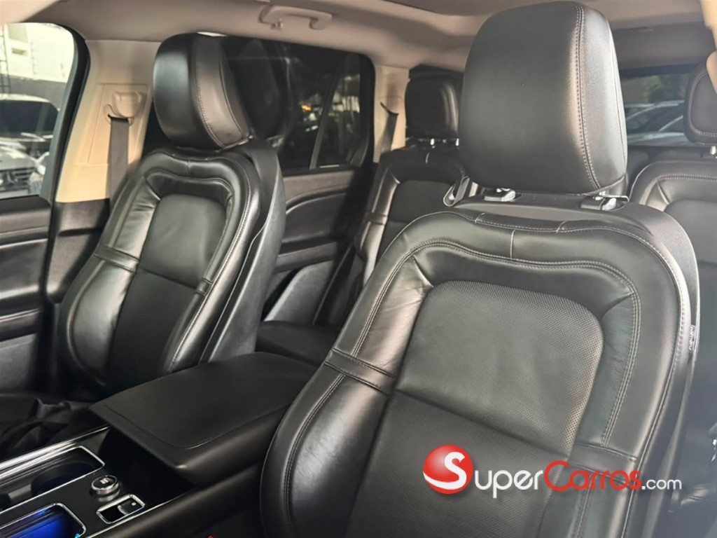 2023 Lincoln Aviator — foto 8 / 12