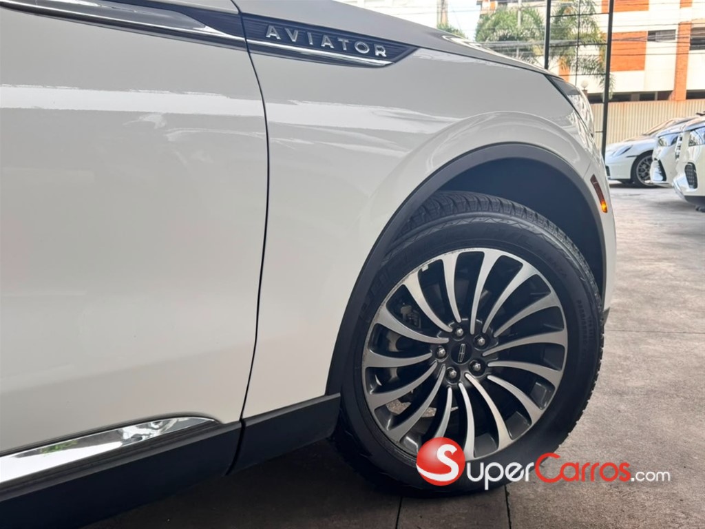 2023 Lincoln Aviator — foto 10 / 12