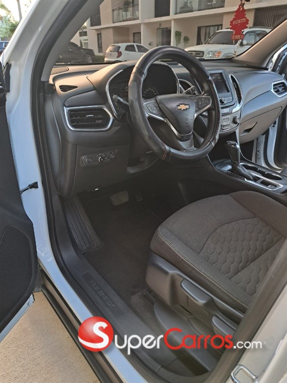 2020 Chevrolet Equinox LS — foto 10 / 12