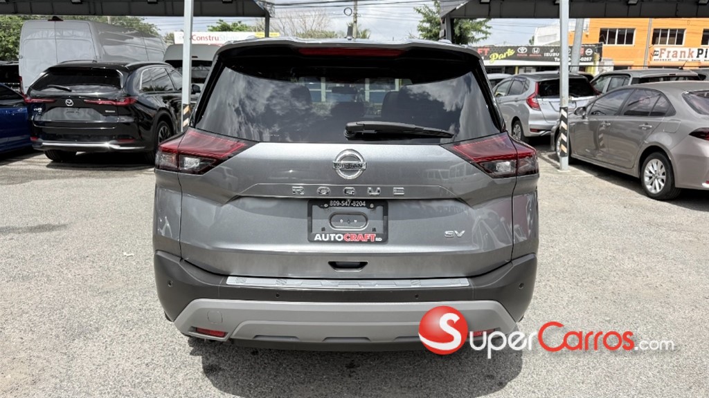 2021 Nissan Rogue SV — foto 9 / 12