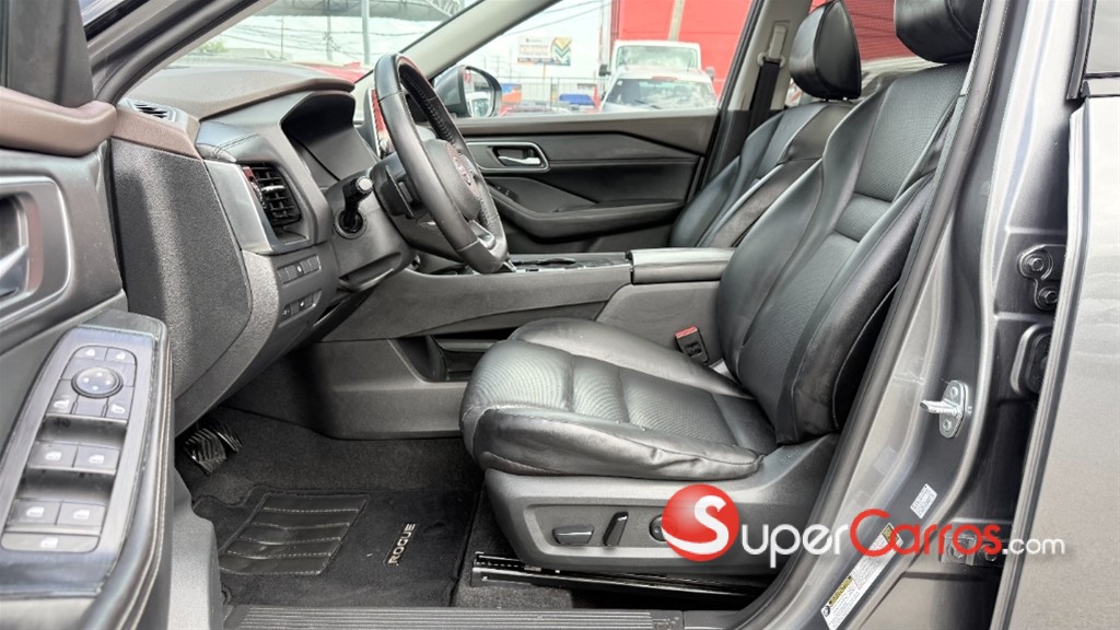2021 Nissan Rogue SV — foto 11 / 12