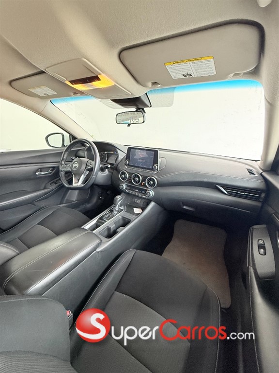 2020 Nissan Sentra SV — foto 4 / 10