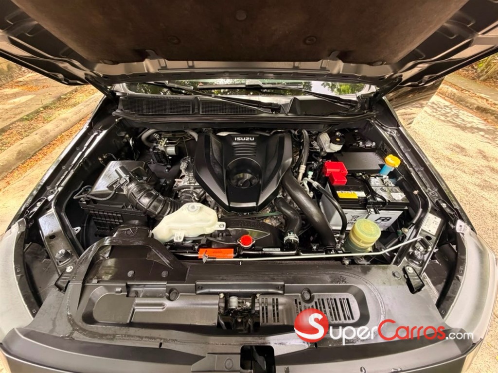 2026 Isuzu DMAX LSE — foto 9 / 11