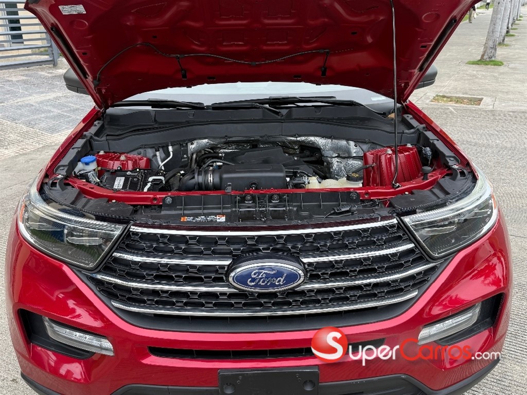 2020 Ford Explorer XLT 4WD — foto 8 / 11