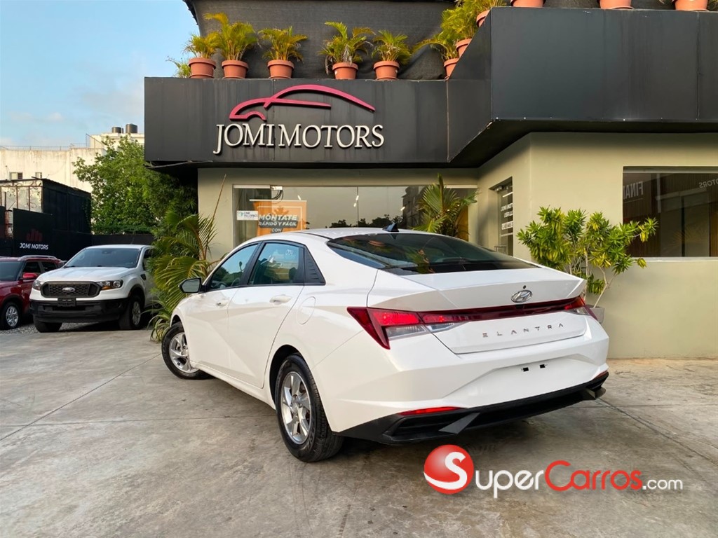 2021 Hyundai Elantra SE — foto 4 / 9