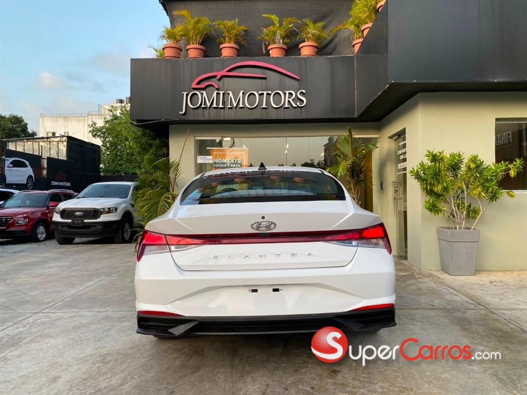 2021 Hyundai Elantra SE — foto 5 / 9