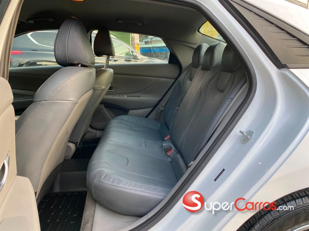 2021 Hyundai Elantra SE — foto 9 / 9