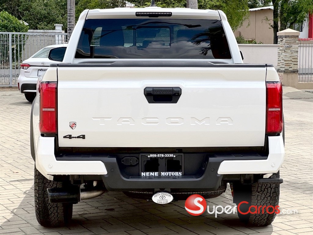 2024 Toyota Tacoma TRD OFF ROAD — foto 8 / 12