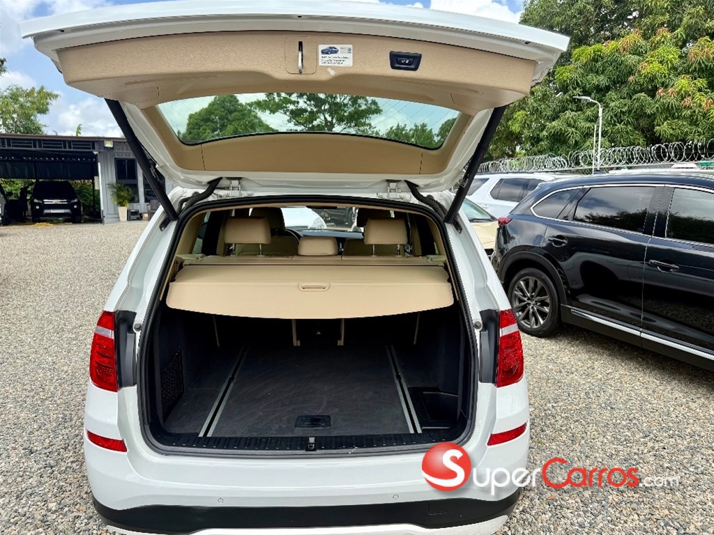 2017 BMW X 3 SDRIVE 28i — foto 9 / 11