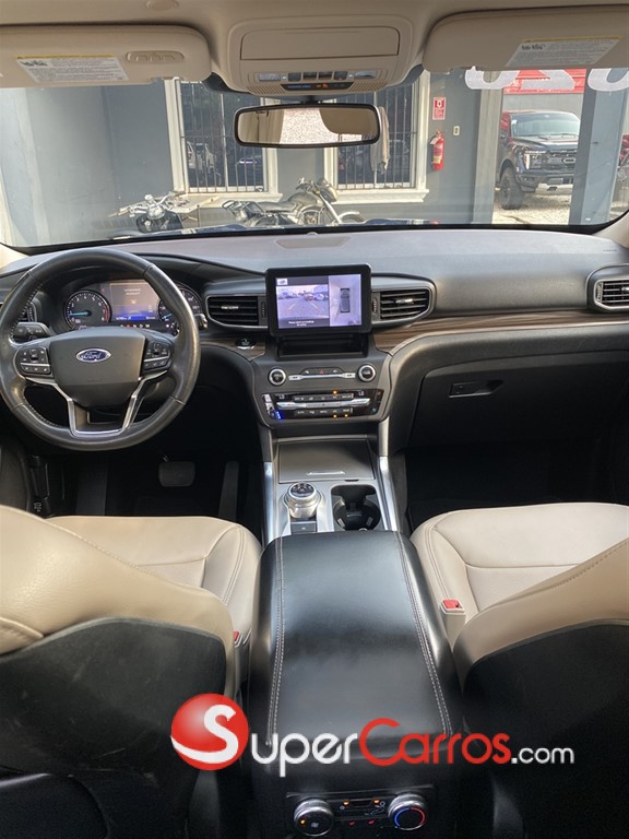 2020 Ford Explorer Limited — foto 8 / 12