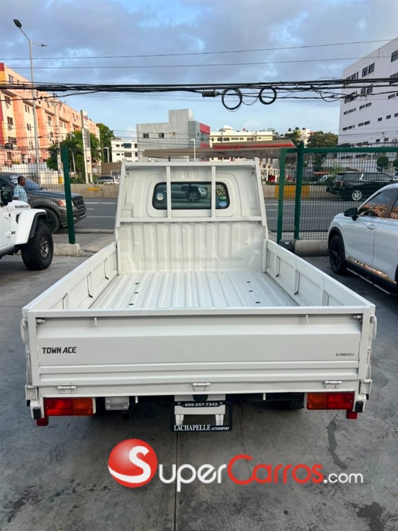 2020 Toyota Town-Ace — foto 7 / 12