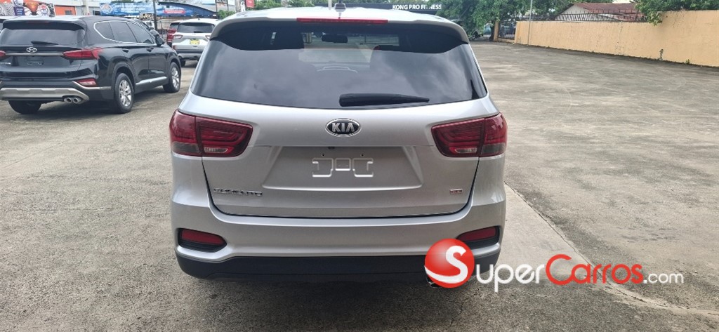 2020 Kia Sorento LX — foto 2 / 12