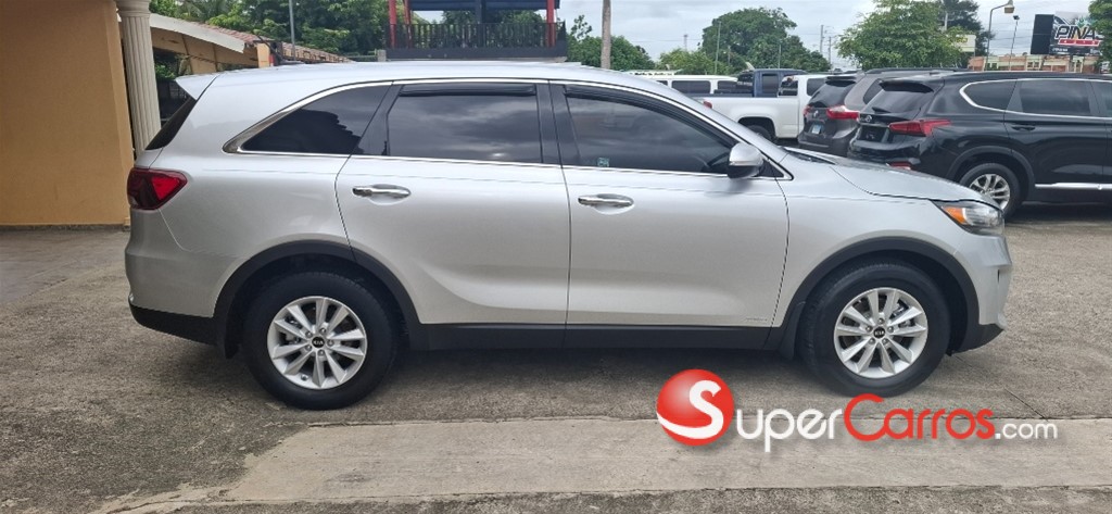 2020 Kia Sorento LX — foto 3 / 12