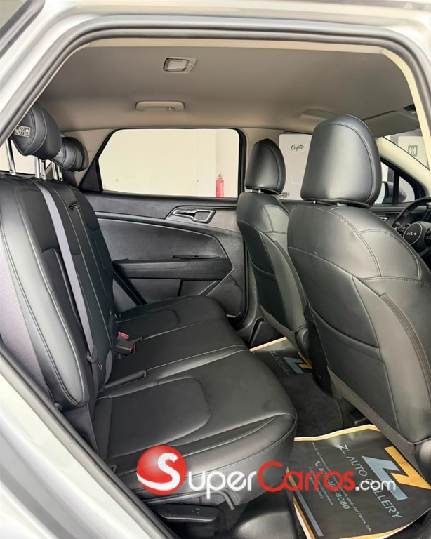 2022 Kia Sportage EX — foto 5 / 10
