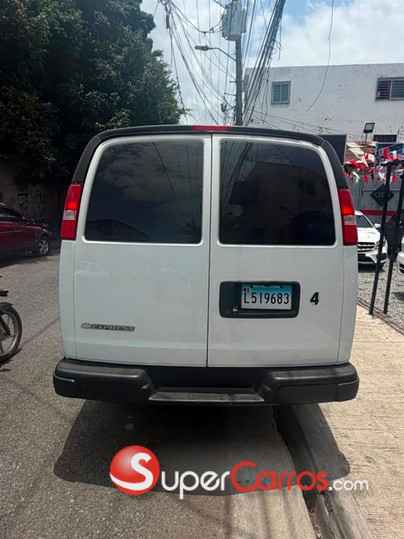 2021 Chevrolet Express G2500 — foto 3 / 8