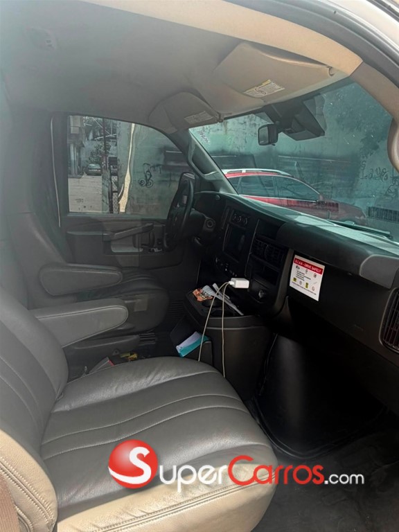 2021 Chevrolet Express G2500 — foto 7 / 8