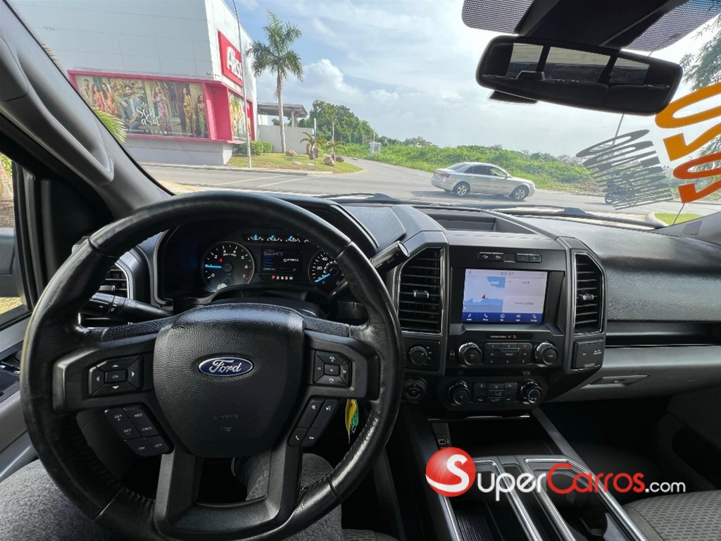 2020 Ford F 150 XLT — foto 10 / 11