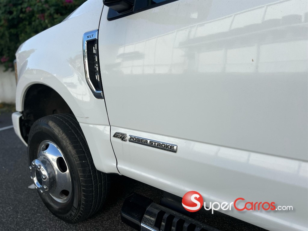 2018 Ford F 350 Super Duty — foto 10 / 11