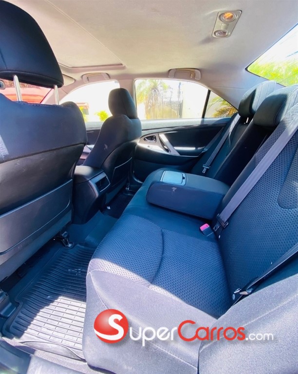 2010 Toyota Camry SE — foto 3 / 5