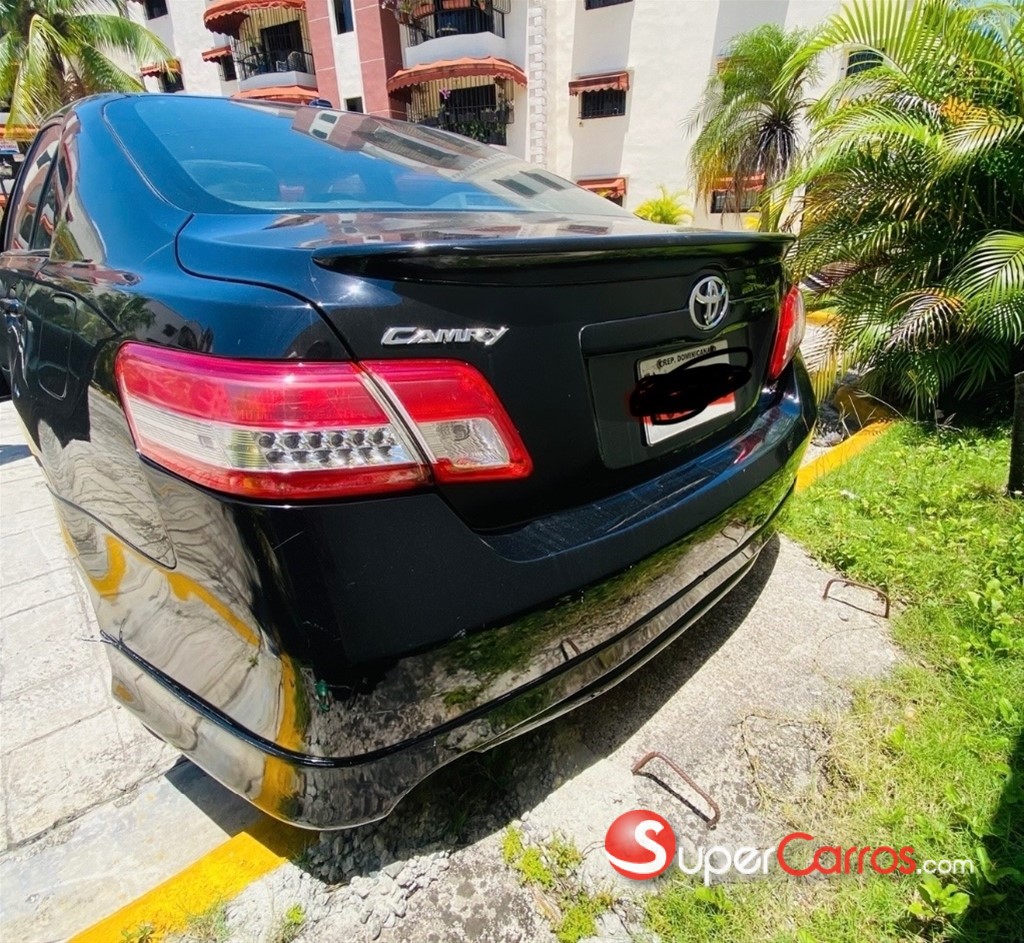 2010 Toyota Camry SE — foto 4 / 5