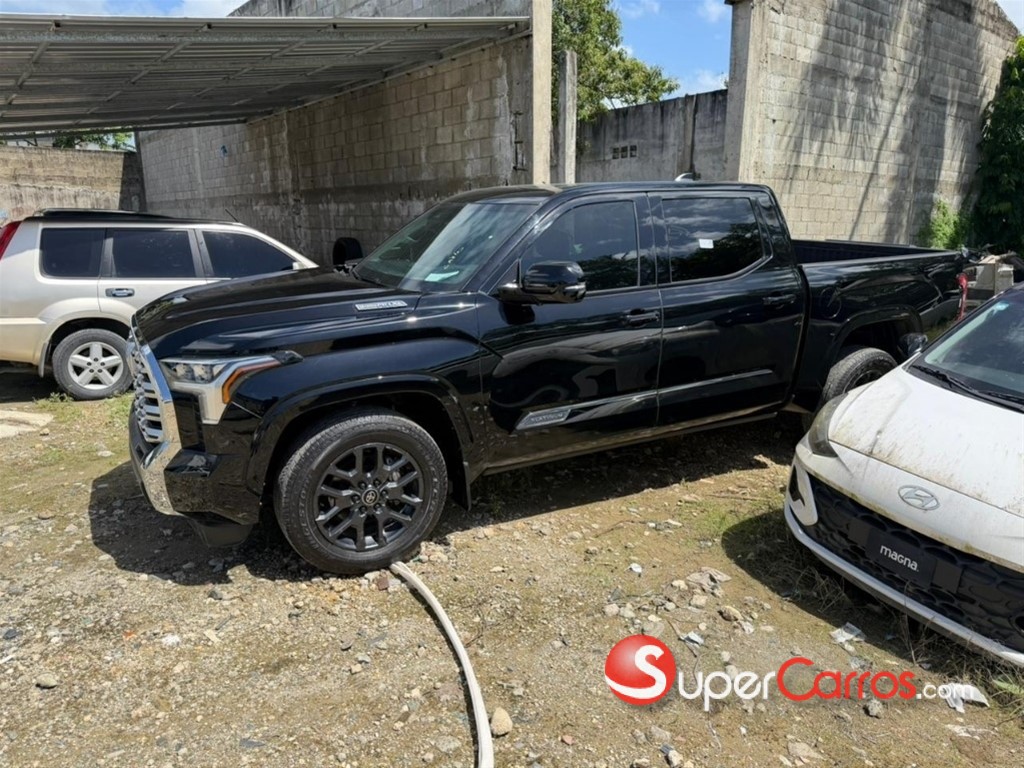 2025 Toyota Tundra Platinum — foto 7 / 10