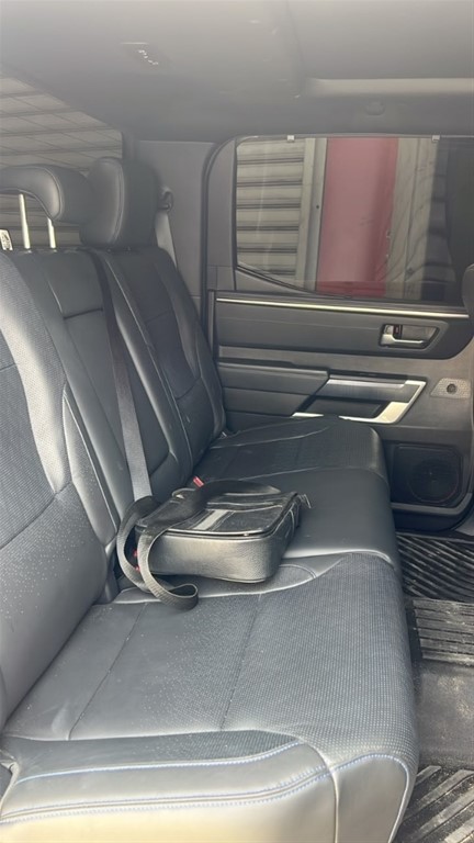 2025 Toyota Tundra Platinum — foto 9 / 10