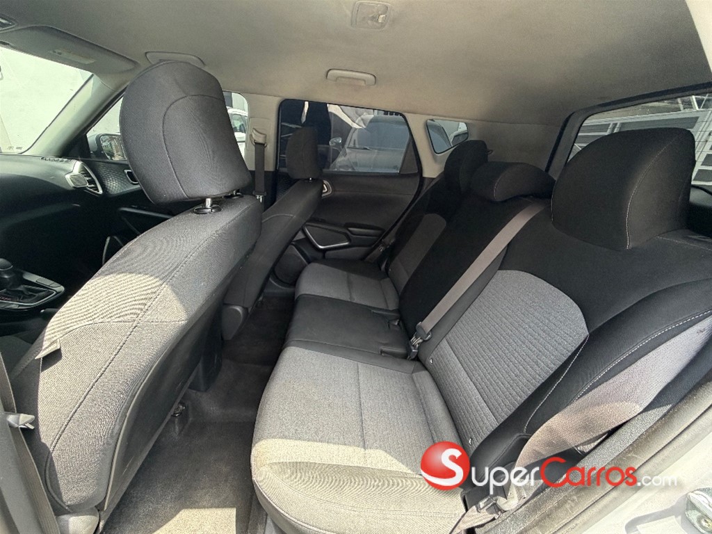 2020 Kia Soul S — foto 8 / 10