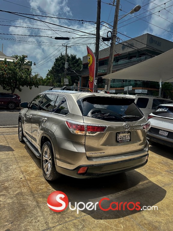 2015 Toyota Highlander XLE — foto 2 / 12